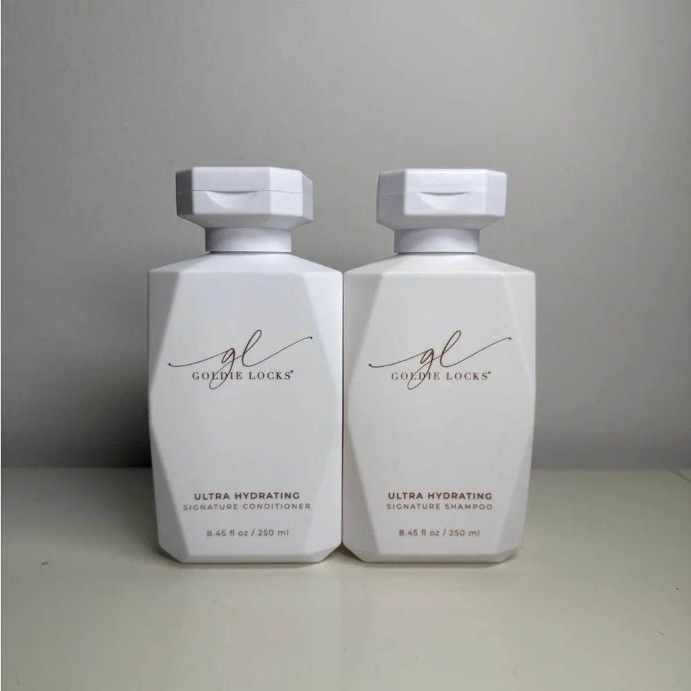 2 pc Goldie Locks Ultra Hydrating shampoo conditioner 8.45 Fl Oz / 250 ml 2 pc